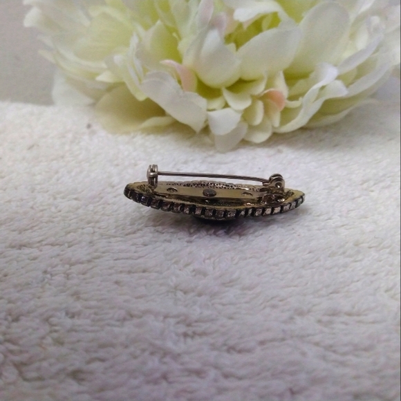 3/$10 🌟 Silver Tone Pin/ Brooch with Black Round Stone and Rhinestones - Picture 6 of 10